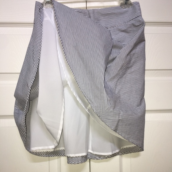 🆕ANN TAYLOR PETITE LINED SKIRT IN BLUE AND WHITE - Picture 7 of 8